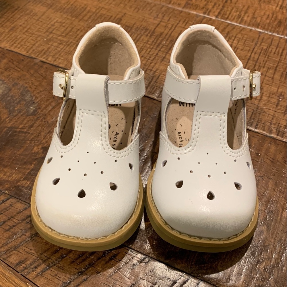 FootMates “Harper” Mary Janes - New - size 3